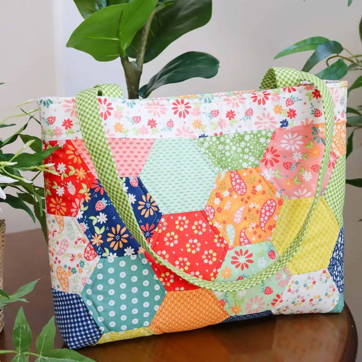 Raspberry Summer Tote Kit - Approx 18" x 14"